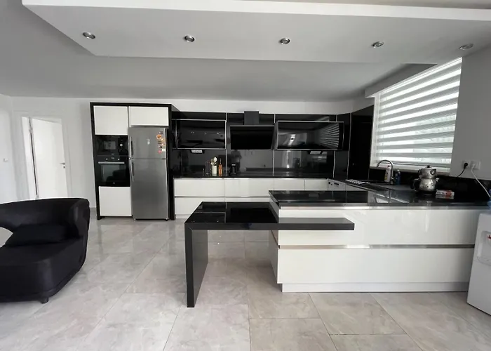 Yalcin Poolfloor Villa Kusadası