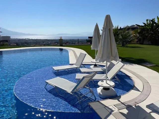 Villa Yalcin Poolfloor Kusadası