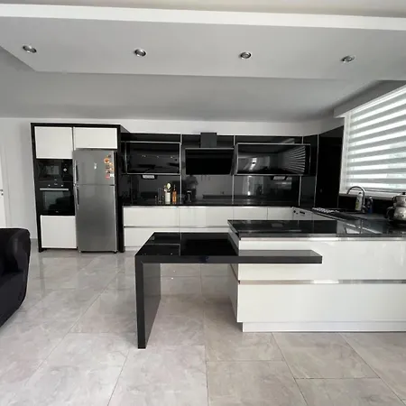 Yalcin Poolfloor Βίλα Κουσάντασι