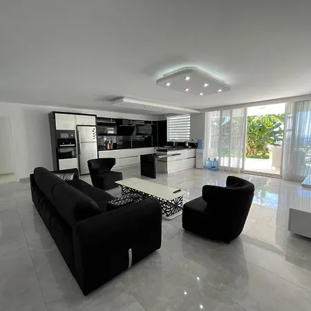 Yalcin Poolfloor