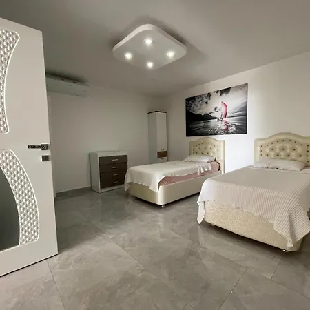 Yalcin Poolfloor Βίλα